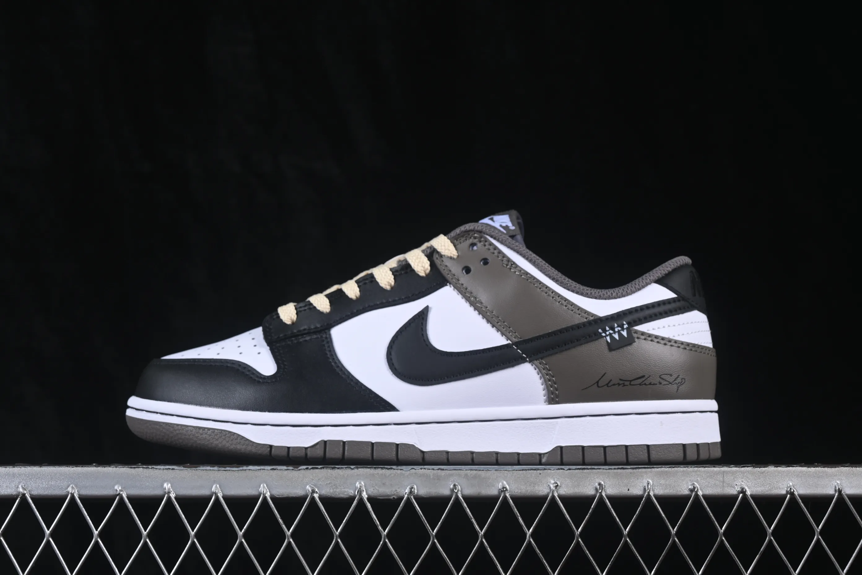 All categories Nk SB Dunk Series Nk SB Dunk Low High-end customized low-top sneakers Nike SB Dunk Low low-top casual sneakers HF5441-111